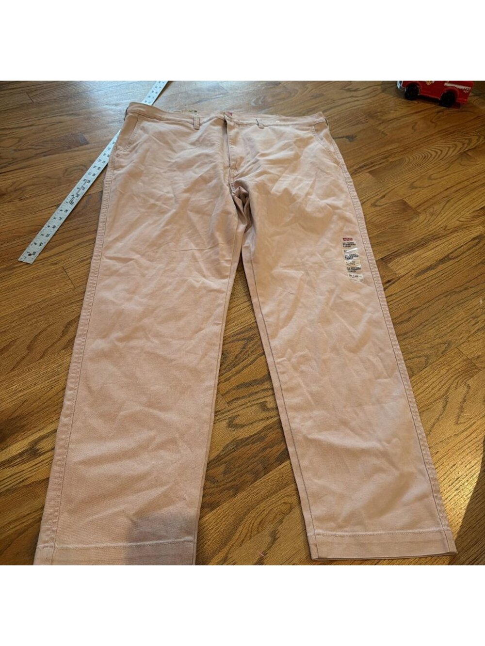 LEVI'S MENS PINK CHINO PANTS NEW 40 X 30 STANDARD TAPER